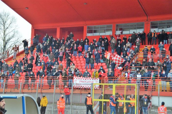 Grande pubblico al Franco Ossola (foto Ezio Macchi)