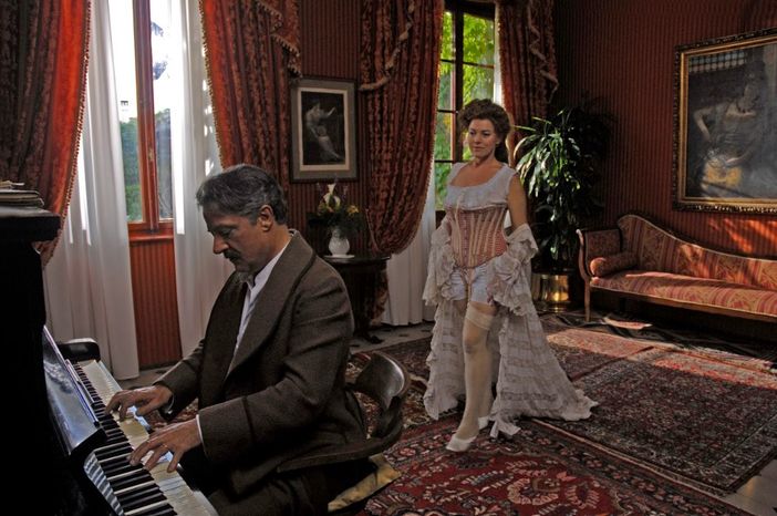 Una scena del film "Puccini e la fanciulla" Una scena del film "Puccini e la fanciulla"