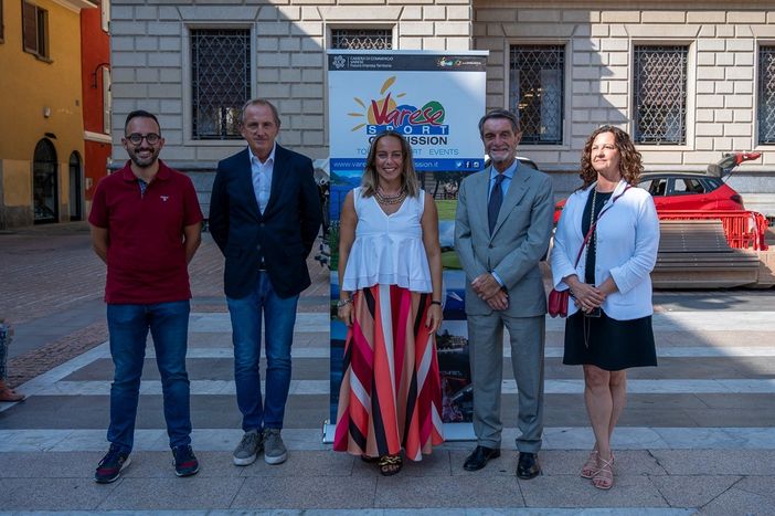 VIDEO. Fischio d’inizio a Busto per SportivaMente. Il saluto di Fontana: «Regione dalla parte di chi promuove lo sport»