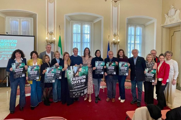 I commercianti stamattina a Palazzo Estense: saranno loro i veri protagonisti dei Fashion Days I commercianti stamattina a Palazzo Estense: saranno loro i veri protagonisti dei Fashion Days
