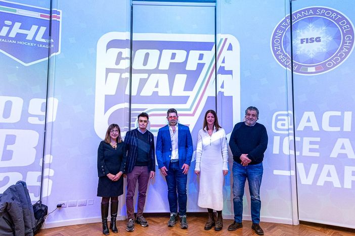 La "squadra" che oggi ha presentato le Final Four di Hockey 2025 (tutte le foto di Alessandro Galbiati)