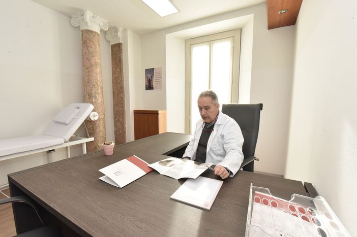 Il dottor Maurizio Macchi, direttore sanitario del Centro Your Self Life di Varese