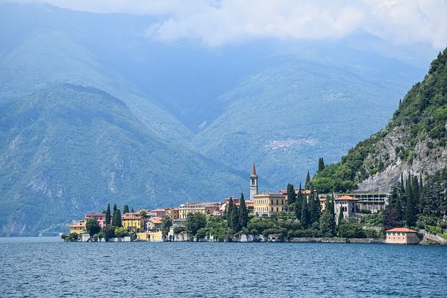 Mercato immobiliare: per le case sul Lago di Como il trend si conferma positivo Mercato immobiliare: per le case sul Lago di Como il trend si conferma positivo