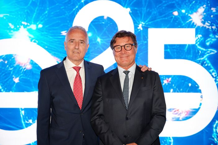 Luigi Galdabini nuovo presidente di Confindustria Varese con il suo predecessore Roberto Grassi