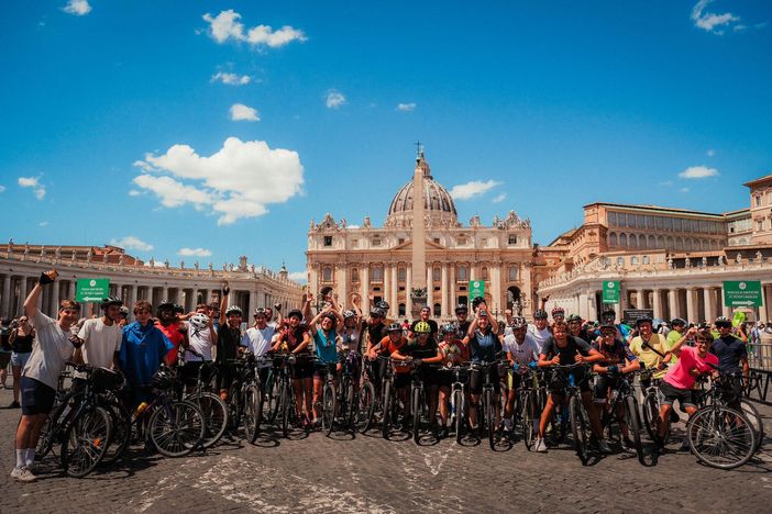 GIUBILEO. Il sudore ripaga: i nostri giovani in bici fino a Roma, tra fatica, lacrime e meraviglia