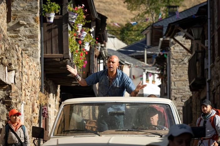 Zalone domina il botteghino: altri 8 milioni a Santo Stefano e "Buen Camino" supera i 13,5 milioni