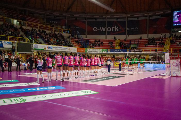 Photo Sport & More dalla e-work Arena di Busto: Uyba-Novara 0-3 Photo Sport & More dalla e-work Arena di Busto: Uyba-Novara 0-3