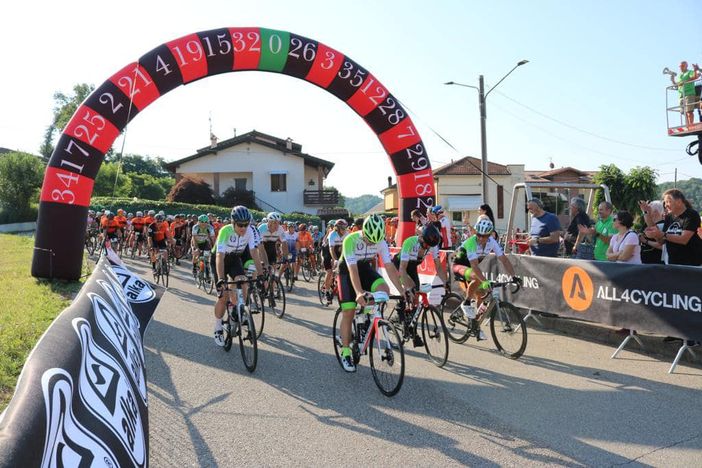 Randonnée Arcisate, raccolti 3mila euro per la ricerca sulla Sla Randonnée Arcisate, raccolti 3mila euro per la ricerca sulla Sla