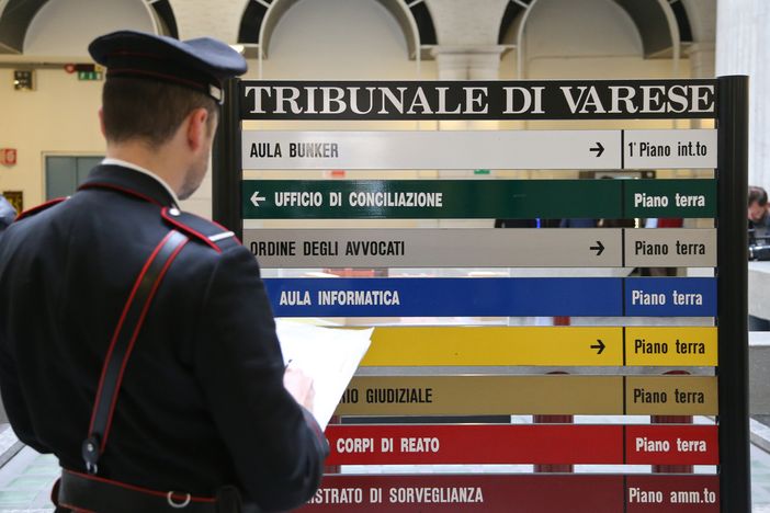 Rapina al parco "Fara Forni" a Vedano Olona: ventiquattrenne a processo