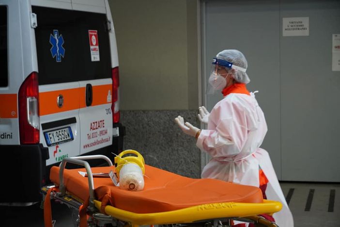 Coronavirus, calano i ricoverati negli ospedali dell'Asst Sette Laghi: a oggi sono 382