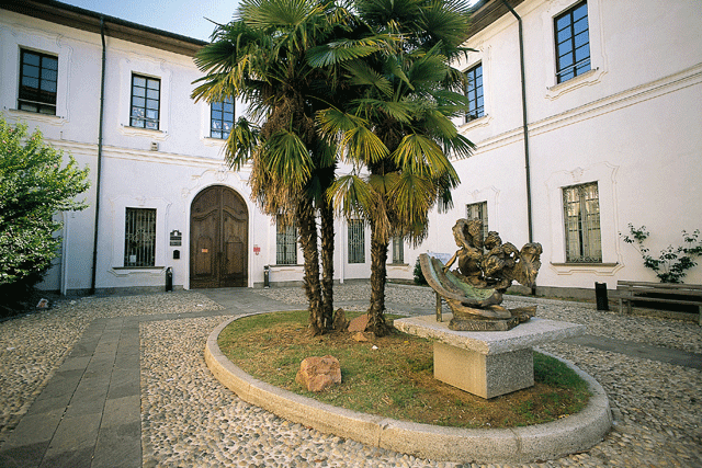 Biblioteca di Busto chiusa il sabato fino al 5 marzo