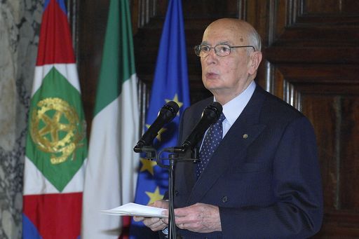 Anche in Prefettura a Varese il registro di condoglianze in memoria del Presidente Emerito Giorgio Napolitano Anche in Prefettura a Varese il registro di condoglianze in memoria del Presidente Emerito Giorgio Napolitano