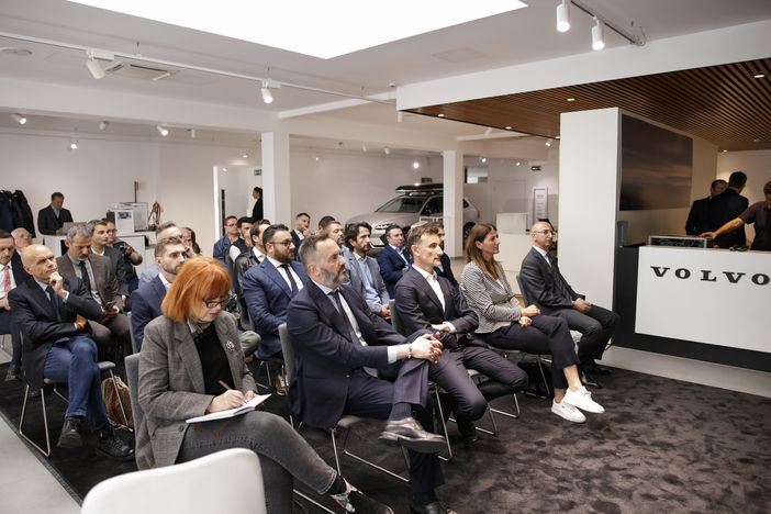 FOTO. Da Clerici Auto arriva la stazione di ricarica ultrafast di Volvo FOTO. Da Clerici Auto arriva la stazione di ricarica ultrafast di Volvo