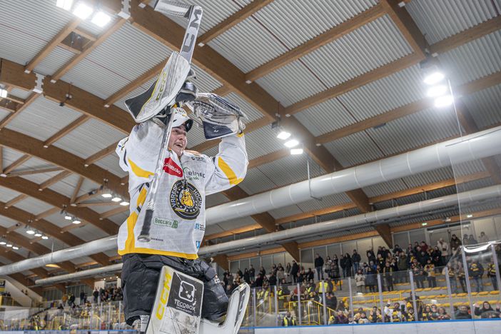 Filippo Matonti, diciassettenne portiere dei Mastini: un muro insuperabile per il Caldaro (foto Michele Del Re) Filippo Matonti, diciassettenne portiere dei Mastini: un muro insuperabile per il Caldaro (foto Michele Del Re)