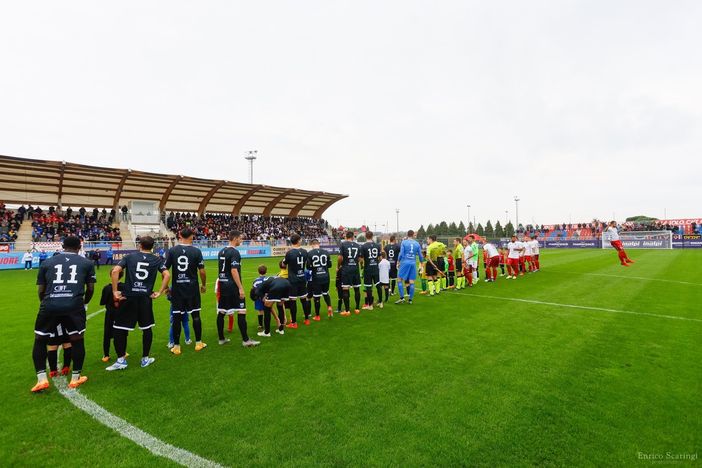 Varesina e Varese pronte a sfidarsi oggi in Coppa - Foto Scaringi dell'ultima sfida di campionato a Venegono