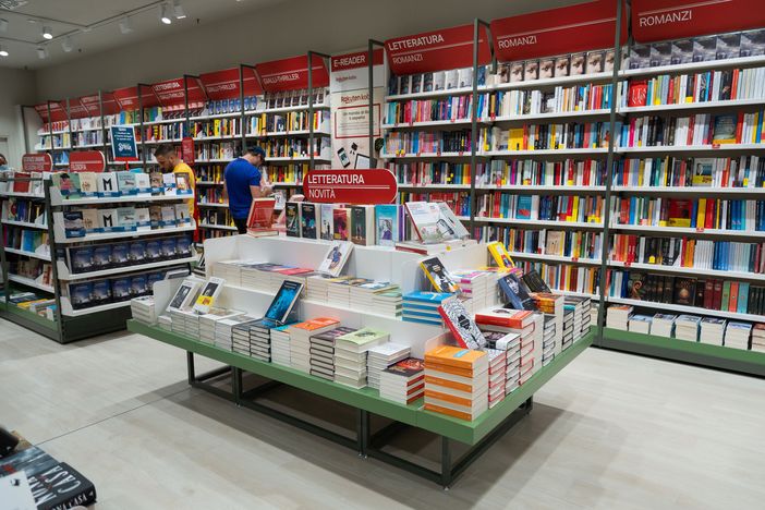 A Varese riapre il Mondadori Bookstore: una nuova libreria con spazi rinnovati e una proposta culturale ancora più ricca