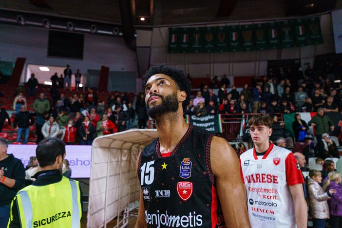 Nate Renfro, pivot della Openjobmetis Varese (foto Fabio Averna)