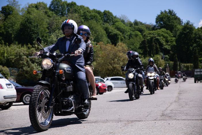 FOTO La corsa più bella per gli amici di Cafe Racer Varese: raccogliere fondi per la ricerca contro il cancro