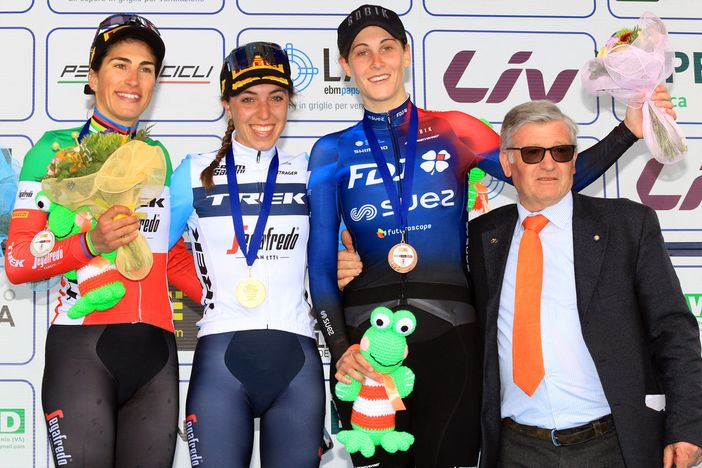 Podio Trofeo Alfredo Binda - Comune di Cittiglio 2023 con Mario Minervino (foto Ossola)