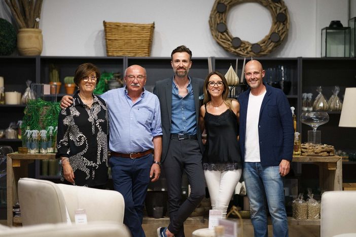 Laura, Bruno, Andrea, Valentina e Mattia: una foto di famiglia per festeggiare un nuovo inizio (servizio a cura di Alessandro Agazzone)