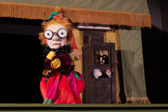 Hansel e Gretel. Sotto, “Pirù e la vendetta di Teodoro”