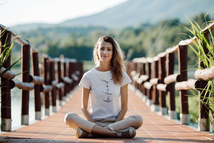 Equilibrio, leggerezza e pace interiore: le chiavi per «rientrare in contatto con sé stessi» secondo Isabel Colombo