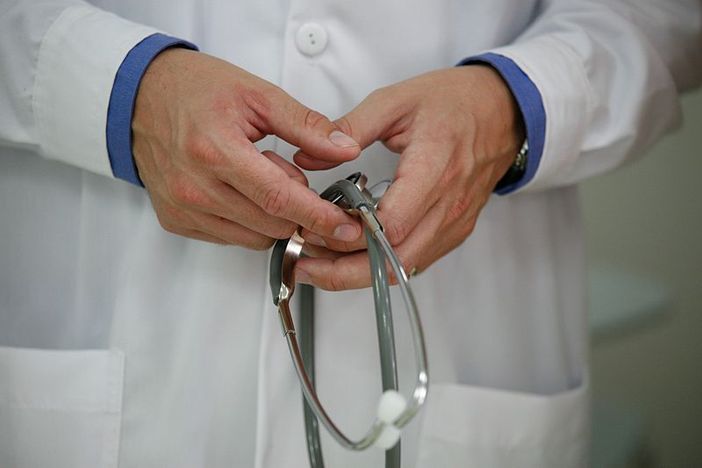 Sos medici di base a Gavirate, Bardello e Biandronno, pazienti esasperati e i sindaci pure: «Disagi intollerabili»