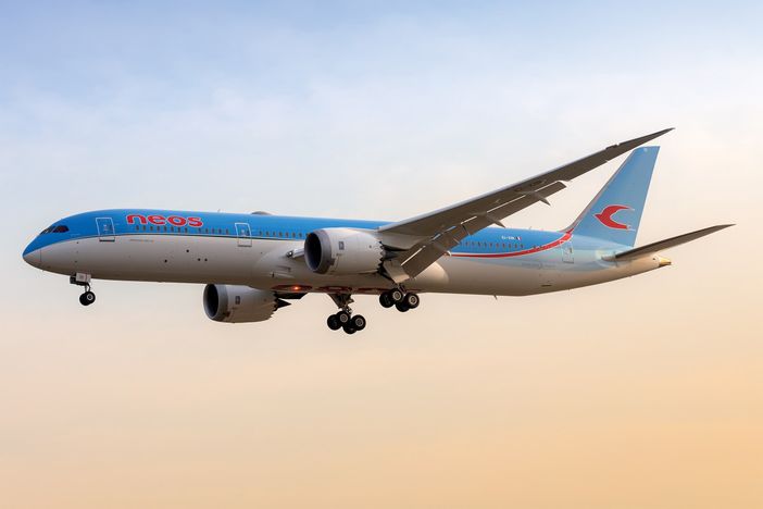 Neos compie vent'anni e presenta i piani per l'estate