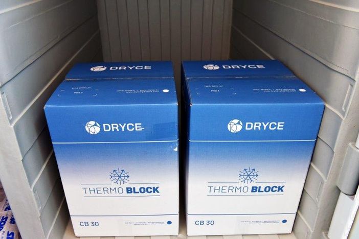 Poste Italiane consegna a Varese altri vaccini Astrazeneca