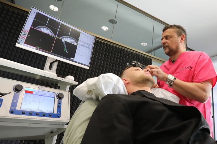 Depressione, dipendenza da cocaina, Malattia di Parkinson e di Alzheimer: un valido aiuto clinico con la Stimolazione Magnetica Transcranica