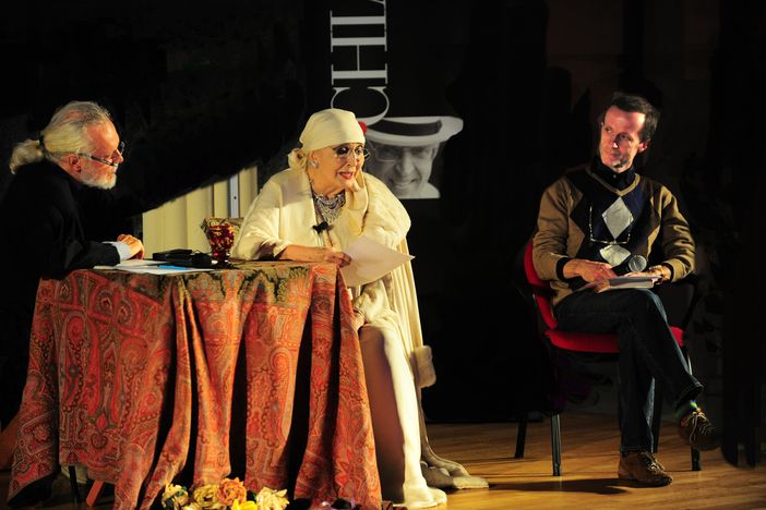 Addio Valentina, eri un fiocco di neve capace di commuoversi davanti alla bellezza di una rosa Addio Valentina, eri un fiocco di neve capace di commuoversi davanti alla bellezza di una rosa