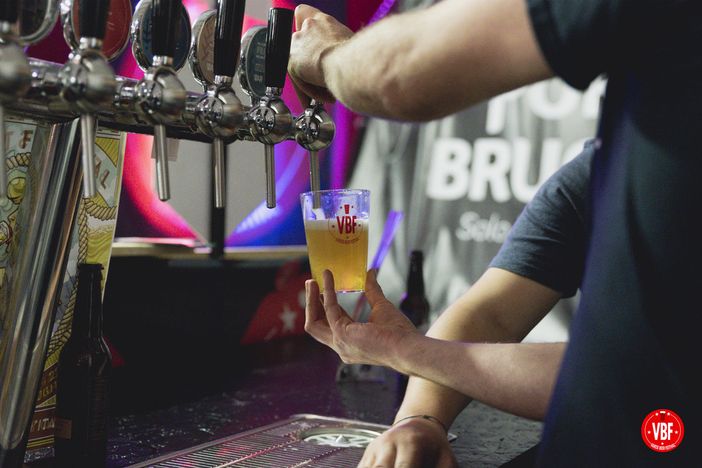 Varese Beer Festival: alla Schiranna 100 proposte artigianali da gustare, 500 posti a sedere e... in bocca al luppolo
