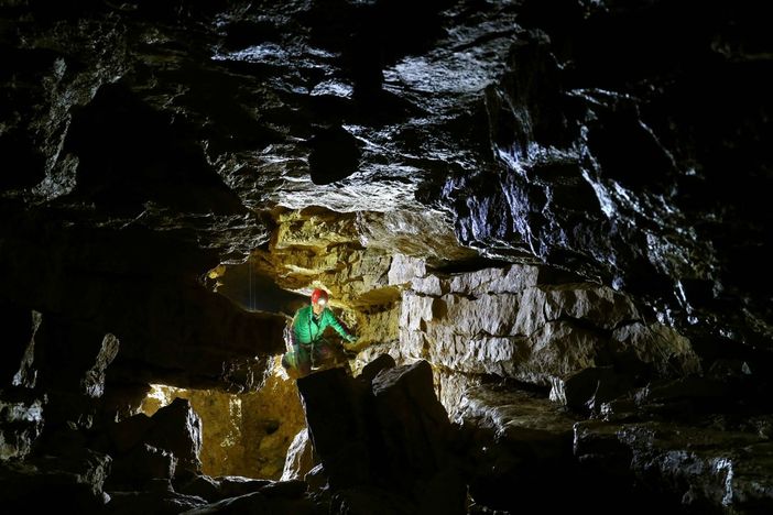 Quel viaggio nel mondo sotterraneo al Campo dei Fiori di Luana e Antonio: «Ecco tutte le grotte della nostra montagna» Quel viaggio nel mondo sotterraneo al Campo dei Fiori di Luana e Antonio: «Ecco tutte le grotte della nostra montagna»