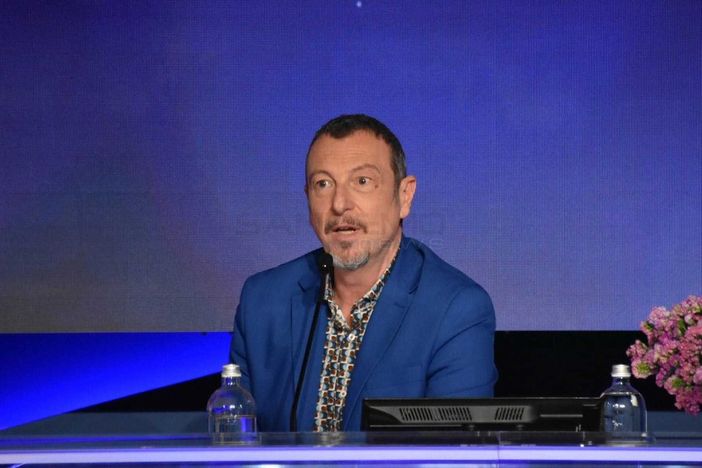 Amadeus saluta Sanremo: «È un Festival di tutti, ognuno nel suo ruolo. Grazie davvero» Amadeus saluta Sanremo: «È un Festival di tutti, ognuno nel suo ruolo. Grazie davvero»
