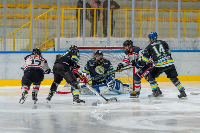 Crazy Bees-Milano Devils, una sfida piena di sogni e futuro domani all'Acinque Ice Arena