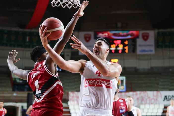 Basket, Varese-Cantù si gioca con il pubblico: Fontana ha firmato l'ordinanza