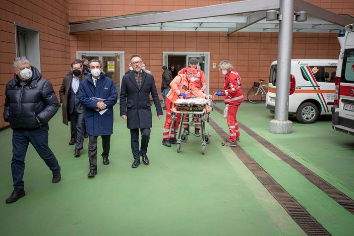 Nelle foto sotto, i progetti di: Day Center, Del Ponte e Padiglione “Dansi Boffi” dell'Ospedale di Circolo