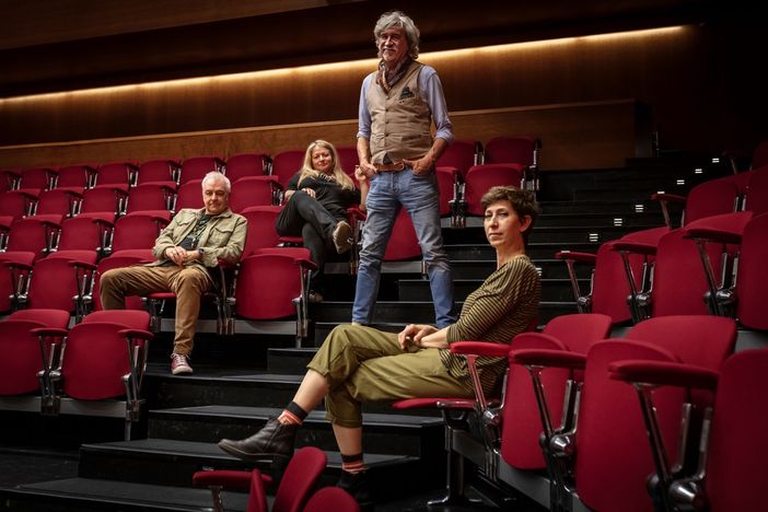 Van De Sfroos chiude “Tra Sacro e Sacro Monte” con un tutto esaurito Van De Sfroos chiude “Tra Sacro e Sacro Monte” con un tutto esaurito