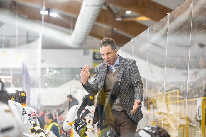 Gaber Glavic furioso in panchina: ma con chi? (Fotografia Galbiati)