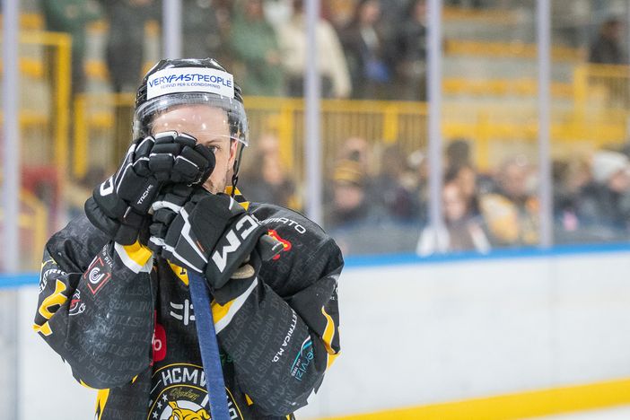 Un'immagine che lascia senza parole e stringe il cuore (foto Alessandro Umberto Galbiati)