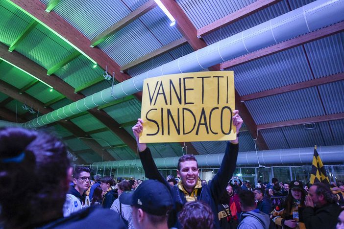 LETTERA AL MASTINO CHE HO NEL CUORE Vinci. Perdi. Lotta. Piangi. Ma non cambiare. Ora sciarpa al collo e "Forza Varese": me lo hai insegnato tu