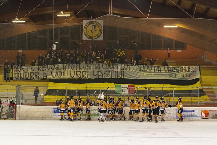 Il caso dei Mastini sfrattati, parla il club giallonero: «Non siamo inadempienti. Il logo? Abbiamo proposto di cederlo al Comune» Il caso dei Mastini sfrattati, parla il club giallonero: «Non siamo inadempienti. Il logo? Abbiamo proposto di cederlo al Comune»