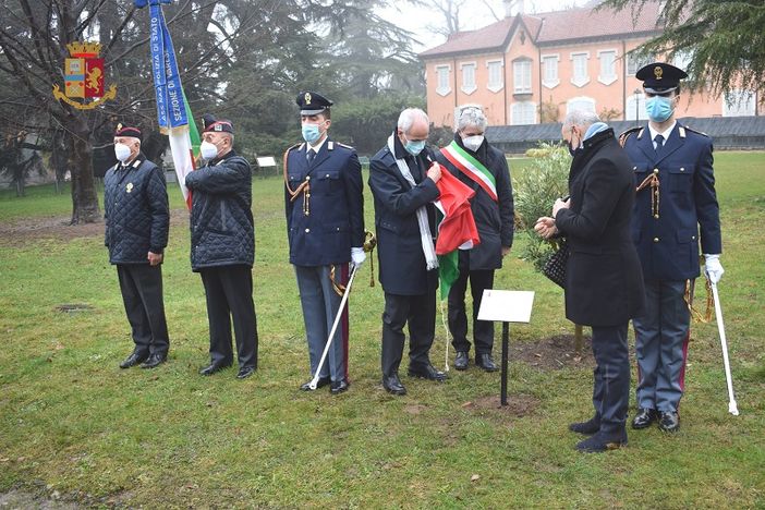 FOTO. Ai Giardini Estensi una targa alla memoria di Giovanni Palatucci