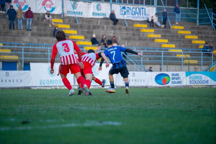 Da sinistra Mirko Barban, Claudio Milanese, Oreste Battiston, Luciano Pozzolini e Pierluigi Gennari: la Solbiatese rinasce da qui