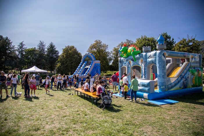 L'Arcobaleno di Nichi porta i bimbi nel mondo delle fiabe, nel ricordo di Nicholas Bertolla L'Arcobaleno di Nichi porta i bimbi nel mondo delle fiabe, nel ricordo di Nicholas Bertolla