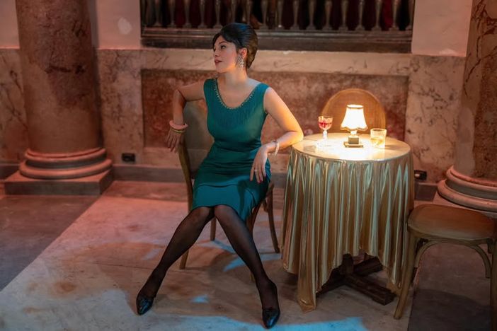 Arianna Di Claudio nei panni di Roberta nella fiction di Rau Uno su Peppino Di Capri (foto dalla pagina Facebook "Sei di Besozzo se") Arianna Di Claudio nei panni di Roberta nella fiction di Rau Uno su Peppino Di Capri (foto dalla pagina Facebook "Sei di Besozzo se")