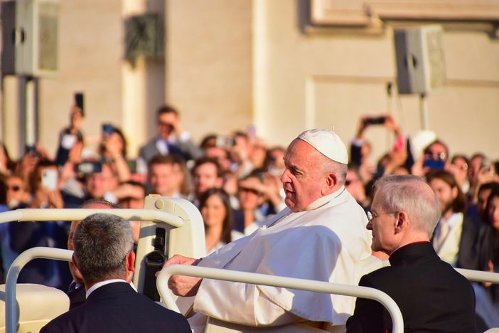 Vaticano: «Notte tranquilla per il Papa, ha riposato» Vaticano: «Notte tranquilla per il Papa, ha riposato»