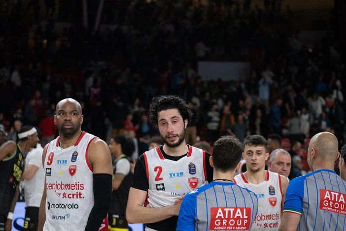 I volti vuoti e segnati di Tyus, Alviti e Librizzi dopo Varese-Cremona