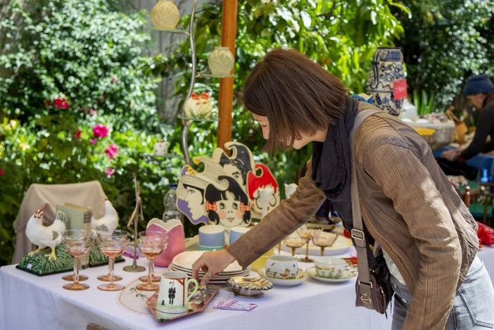 A Casa Macchi a Morazzone il mercato di rigatterie e anticaglie