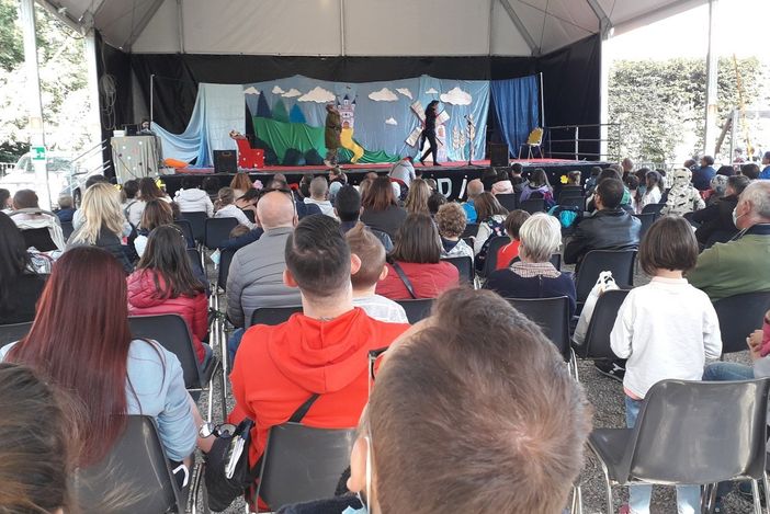 Domenica “Un Sorriso per Il Ponte” fa giocare i bambini per aiutare... i bambini Domenica “Un Sorriso per Il Ponte” fa giocare i bambini per aiutare... i bambini